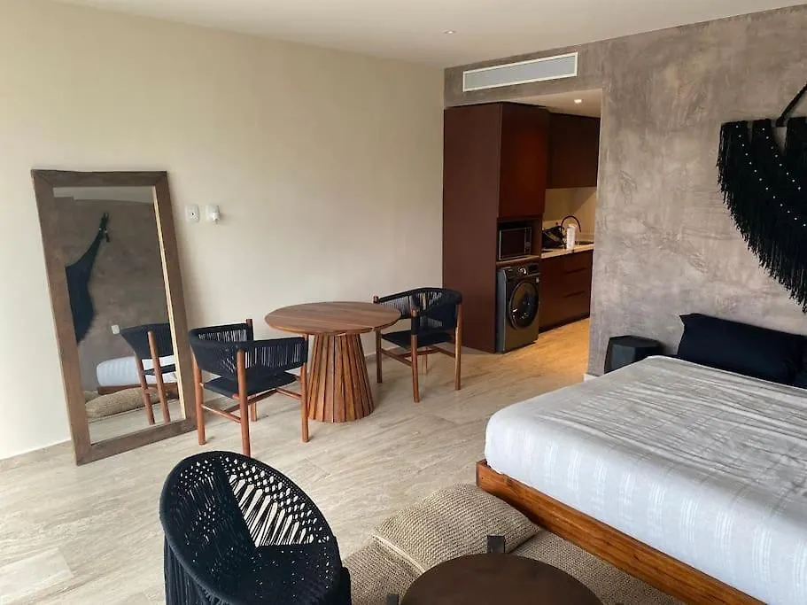Jungle Eco-Luxury Apartment Τουλούμ